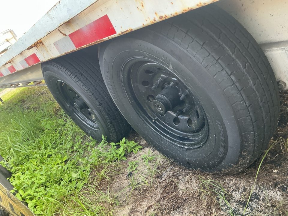 Used 2023 East Texas Trailers 40 Ft Gooseneck Hot Shot Trailer – 15,680 GVWR | Low Boy Flatbed Flatbed Trailer