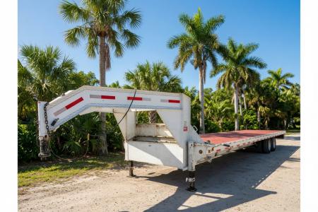 Used 2023 East Texas Trailers 40 Ft Gooseneck Hot Shot Trailer – 15,680 GVWR | Low Boy Flatbed Flatbed Trailer