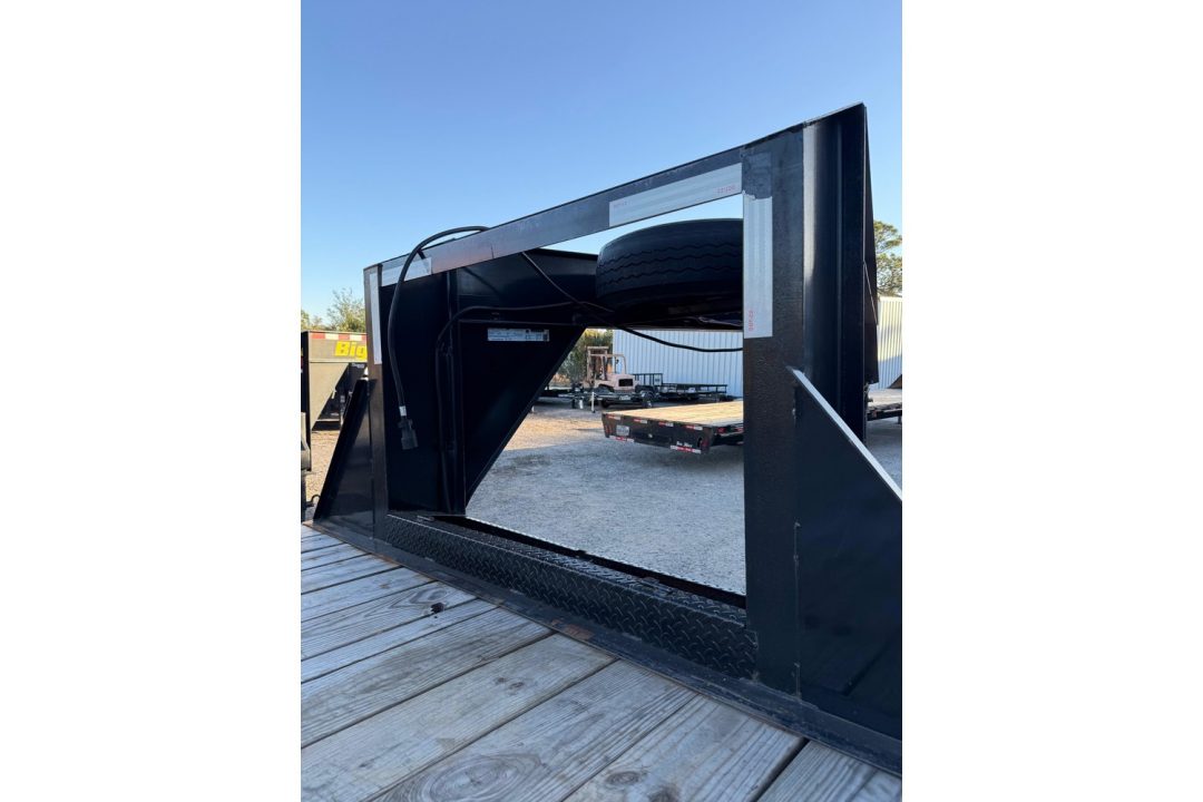 Used 2024 Trail Maxx 40 Ft Gooseneck Equipment Trailer Tandem with Mega Ramps Flatbed Trailer