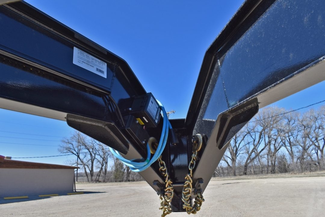New 2026 PJ Trailers H7S-28FT-22.5K-GN
