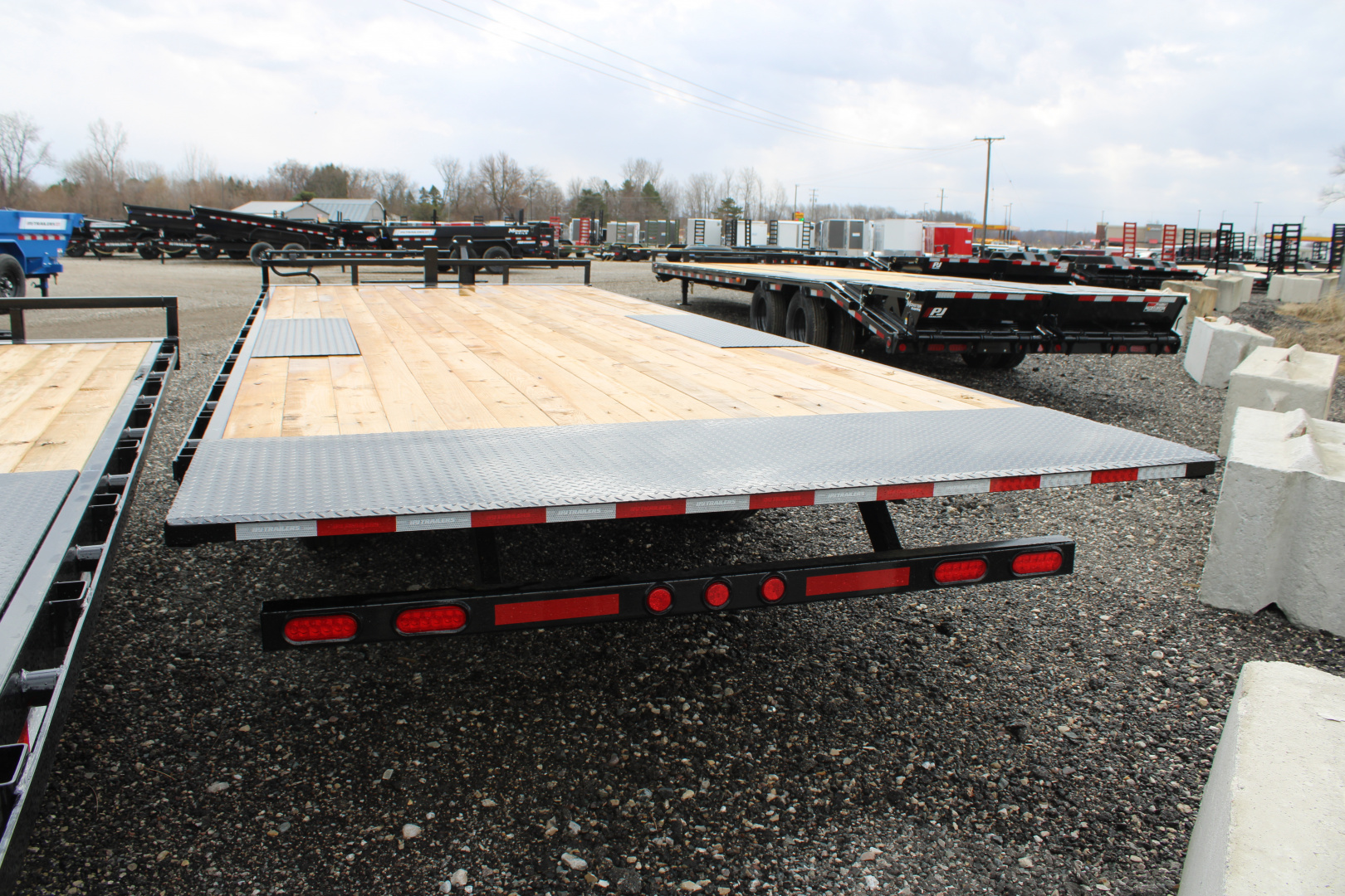 New 2026 PJ Trailers 22' T8 14K GVWR STOCK ID 52382 Tilt Trailer