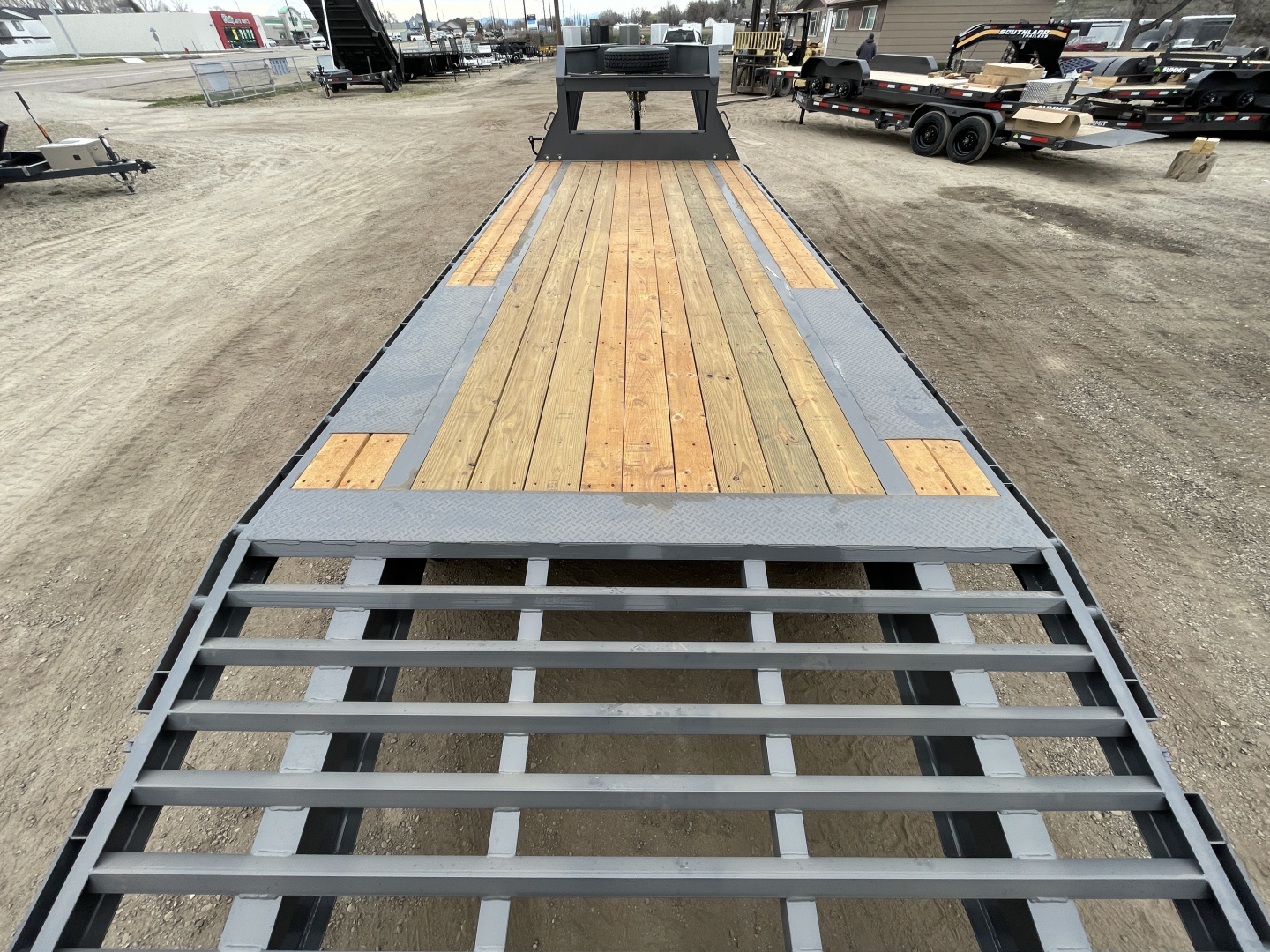 New 2026 Dura-Haul 8x20+5 16k Gooseneck Flatbed Trailer