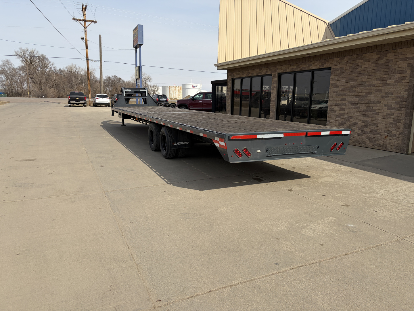 Used 2023 Lamar Trailers Gooseneck Deckover Trailer