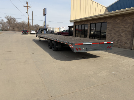 Used 2023 Lamar Trailers Gooseneck Deckover Trailer