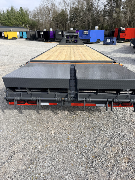 New 2026 Lamar Trailers 102X32 GOOSENECK 24K GVWR (MEGA RAMPS) Flatbed Trailer