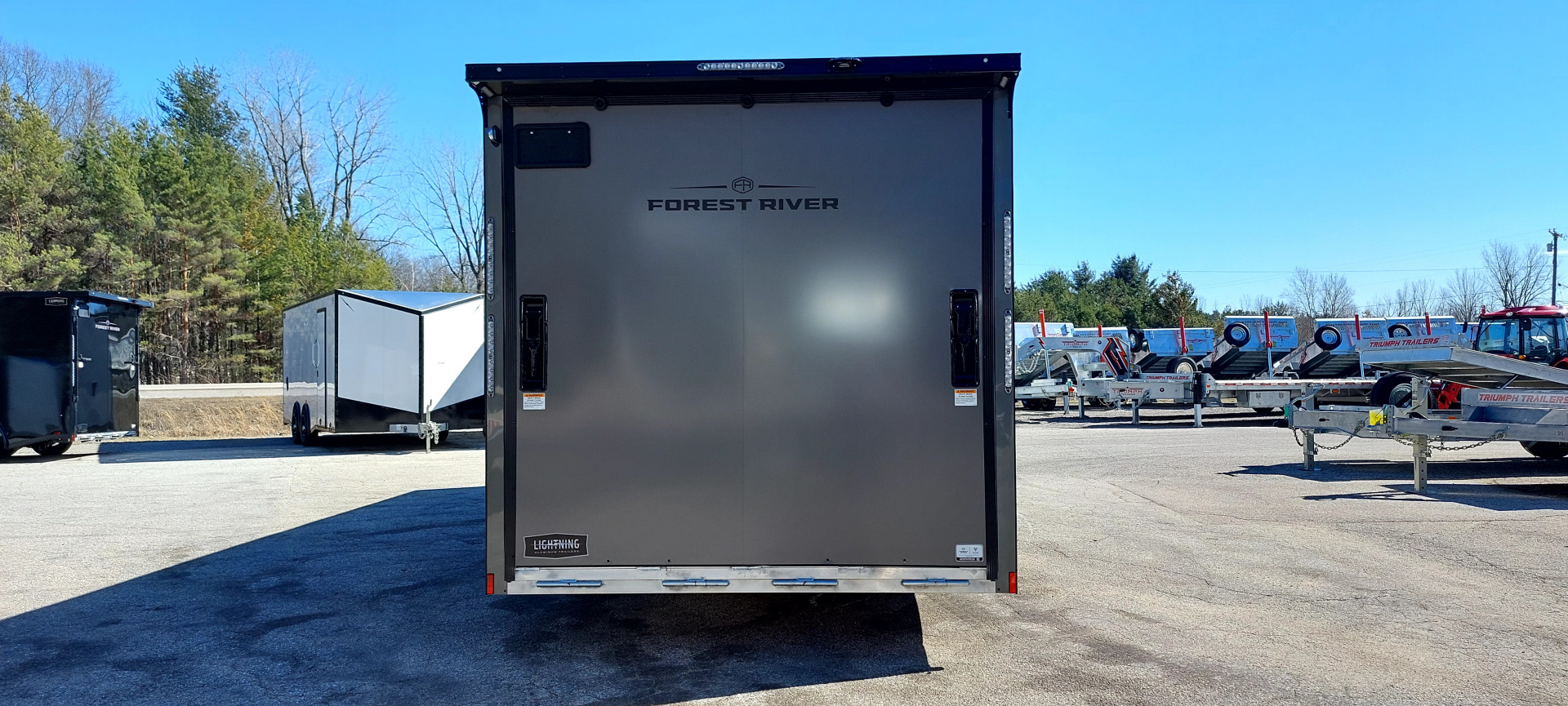 New 8 X 28 +2' VNOSE CAR HAULER ENCLOSED ALL ALUMINUM 5200# AXLES 2026 LIGHTNING