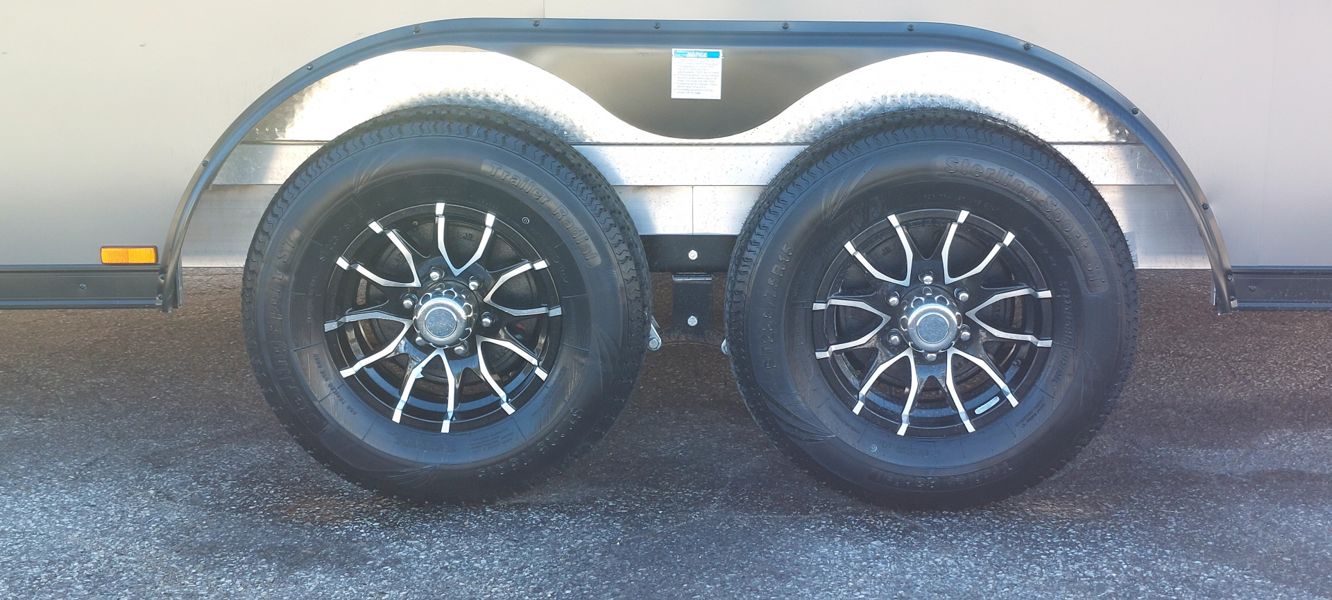New 8 X 28 +2' VNOSE CAR HAULER ENCLOSED ALL ALUMINUM 5200# AXLES 2026 LIGHTNING