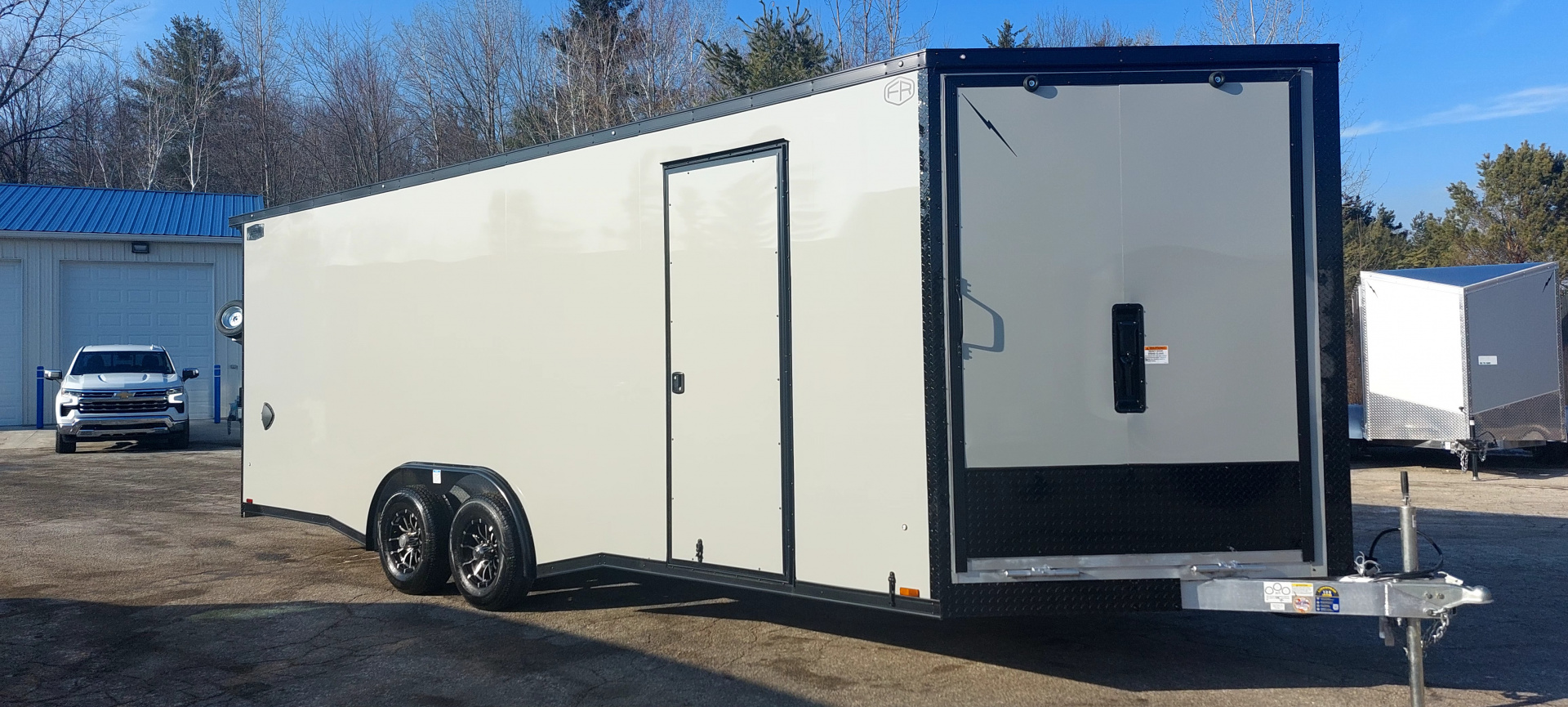New 8' X 24 + 4 ENCLOSED CAR HAULER W/ SNOW PACKAGE SIDE ESCAPE DOOR ALL ALUMINUM 2026 LIGHTNING