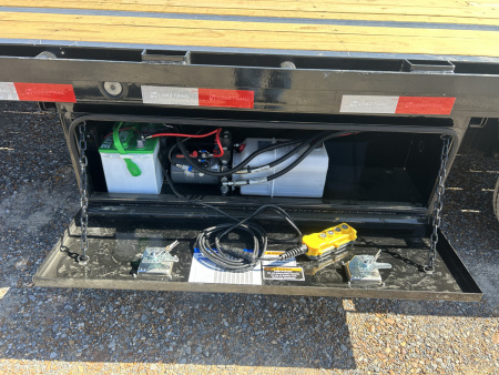 New 2026 Load Trail 102"X30' 16K Hydraulic Dovetail Gooseneck Trailer