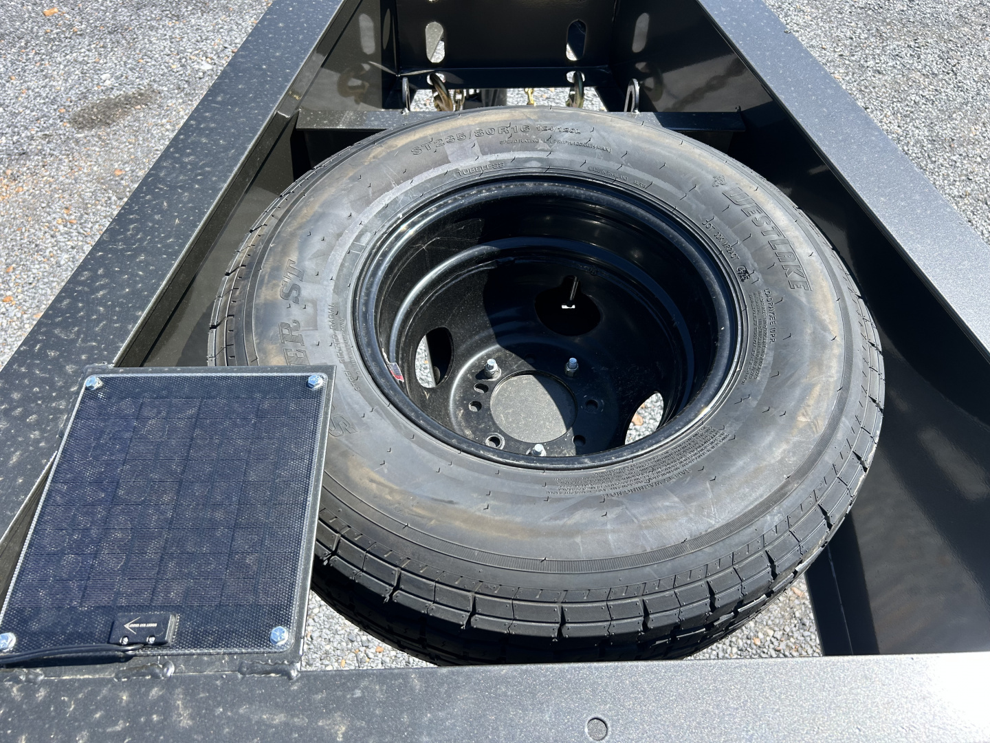 New 2026 MAXXD Hydraulic Dovetail Gooseneck Trailer | 32' x 102' 25K GVWR