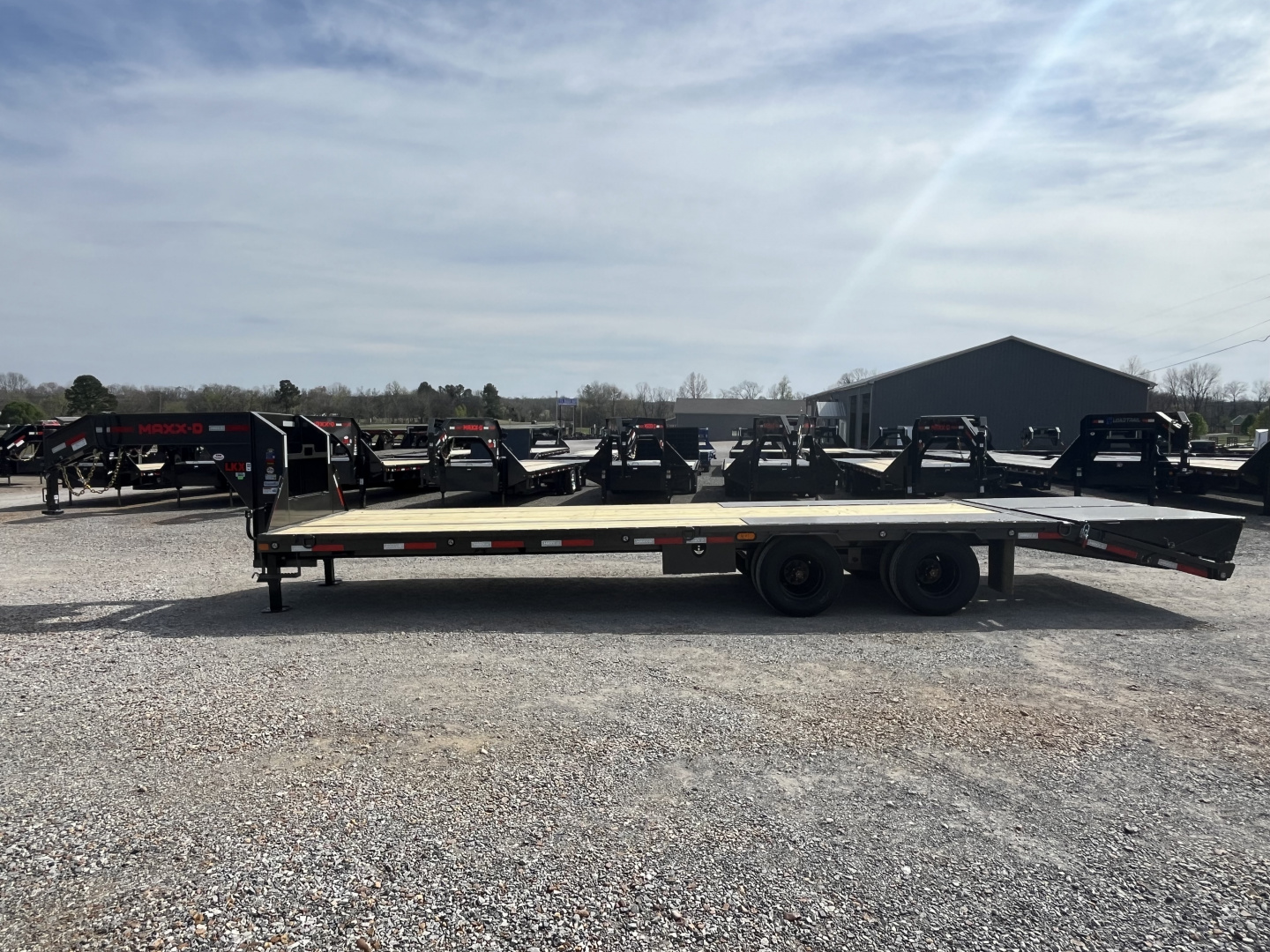 New 2026 MAXX-D 102"X28' 25.9K Gooseneck Flatbed Trailer