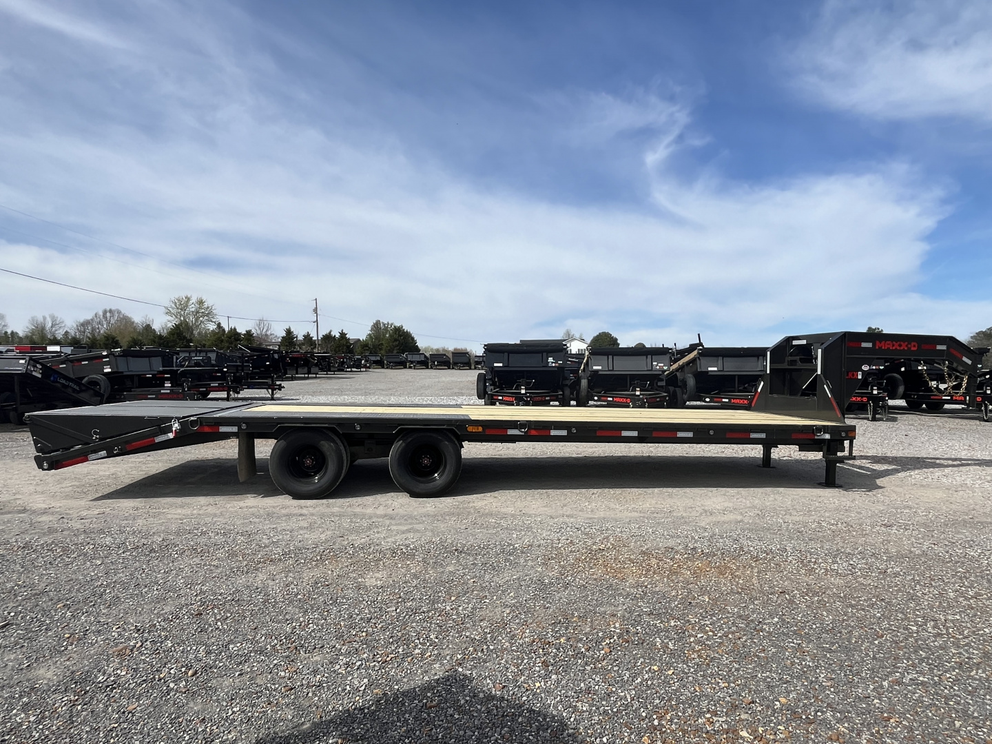 New 2026 MAXX-D 102"X28' 25.9K Gooseneck Flatbed Trailer