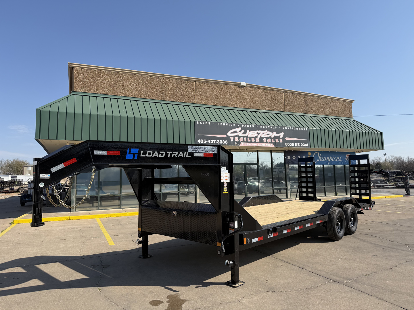 New #380648 2026 LOAD TRAIL GC 22 X 102 TANDEM AXLE 14K GOOSENECK EQUIPMENT HAULER W/ STAND UP RAMPS