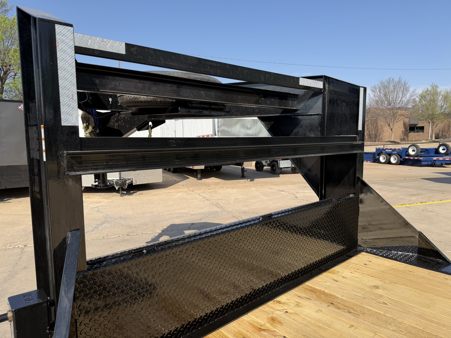 New #380648 2026 LOAD TRAIL GC 22 X 102 TANDEM AXLE 14K GOOSENECK EQUIPMENT HAULER W/ STAND UP RAMPS