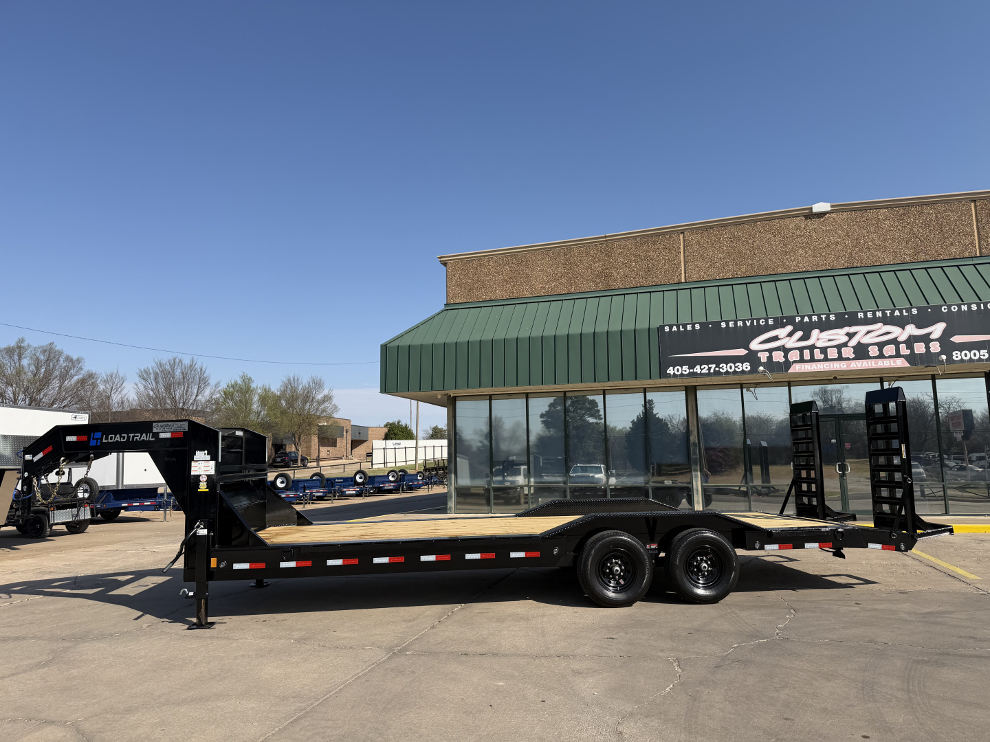 New #381198 2026 LOAD TRAIL GC 24 X 102 TANDEM AXLE 14K GOOSENECK EQUIPMENT HAULER W/ STAND UP RAMPS