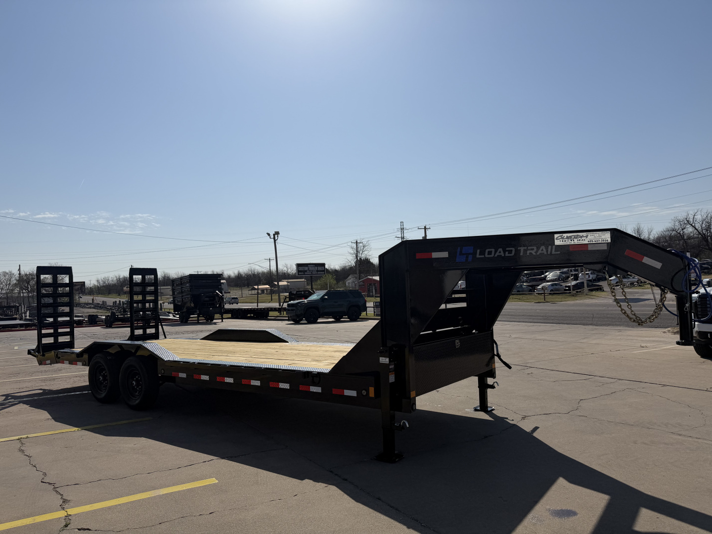 New #381198 2026 LOAD TRAIL GC 24 X 102 TANDEM AXLE 14K GOOSENECK EQUIPMENT HAULER W/ STAND UP RAMPS