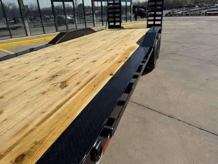New #381198 2026 LOAD TRAIL GC 24 X 102 TANDEM AXLE 14K GOOSENECK EQUIPMENT HAULER W/ STAND UP RAMPS