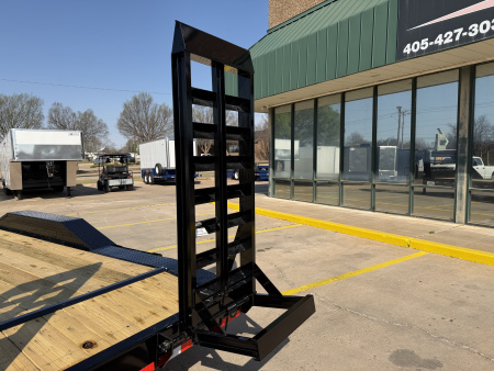 New #381198 2026 LOAD TRAIL GC 24 X 102 TANDEM AXLE 14K GOOSENECK EQUIPMENT HAULER W/ STAND UP RAMPS
