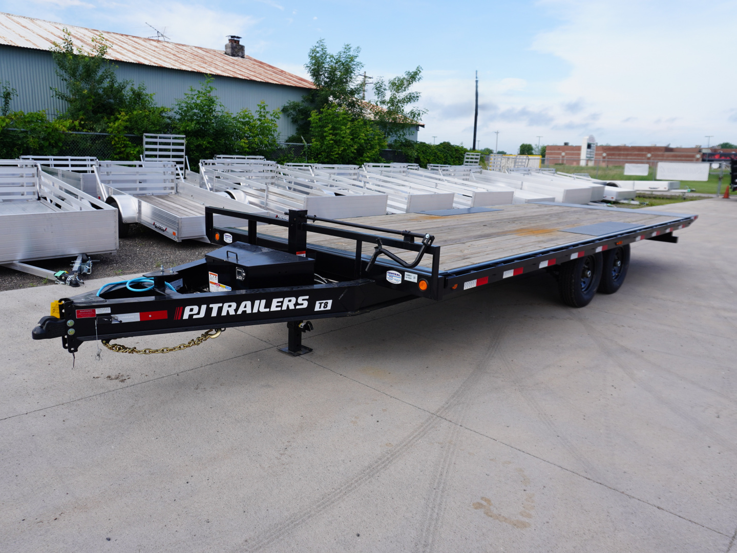 New 2026 PJ Trailers T8 22ft Tilt Equipment Trailer
