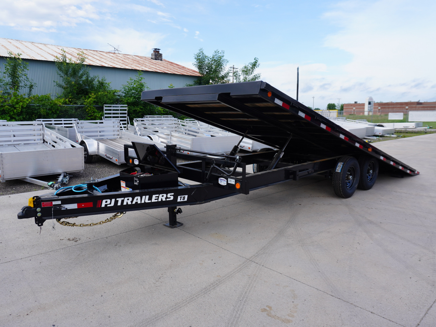 New 2026 PJ Trailers T8 22ft Tilt Equipment Trailer