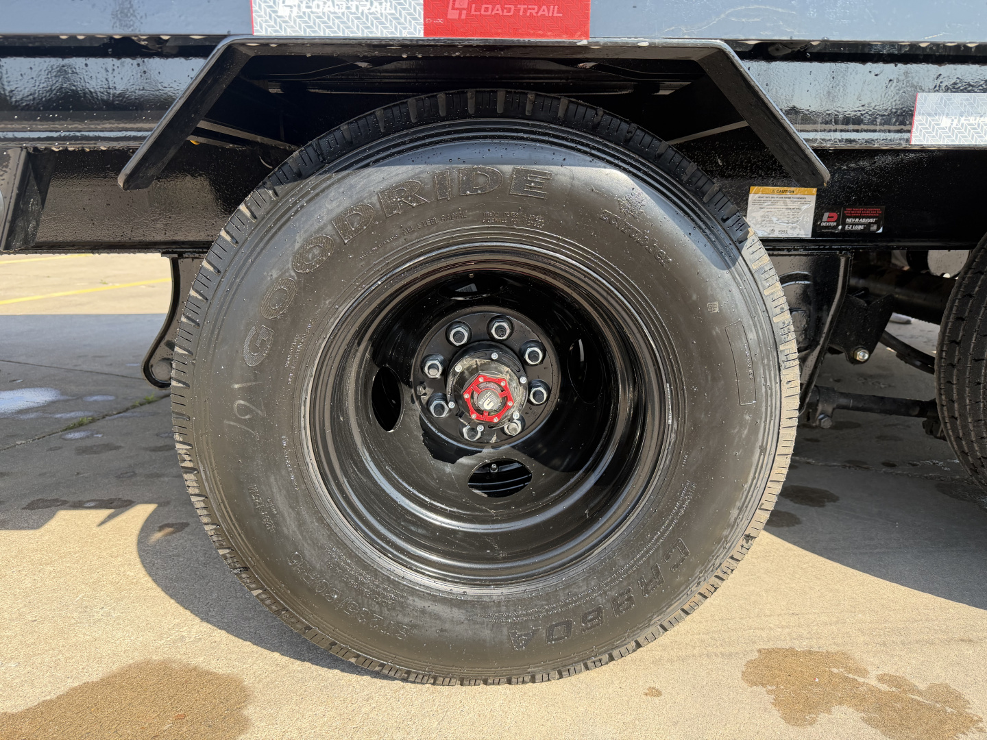 New #380415 2026 LOAD TRAIL GP 32 X 102 DUAL TANDEM LOW-PRO 24K GOOSENECK W/ MAX RAMPS