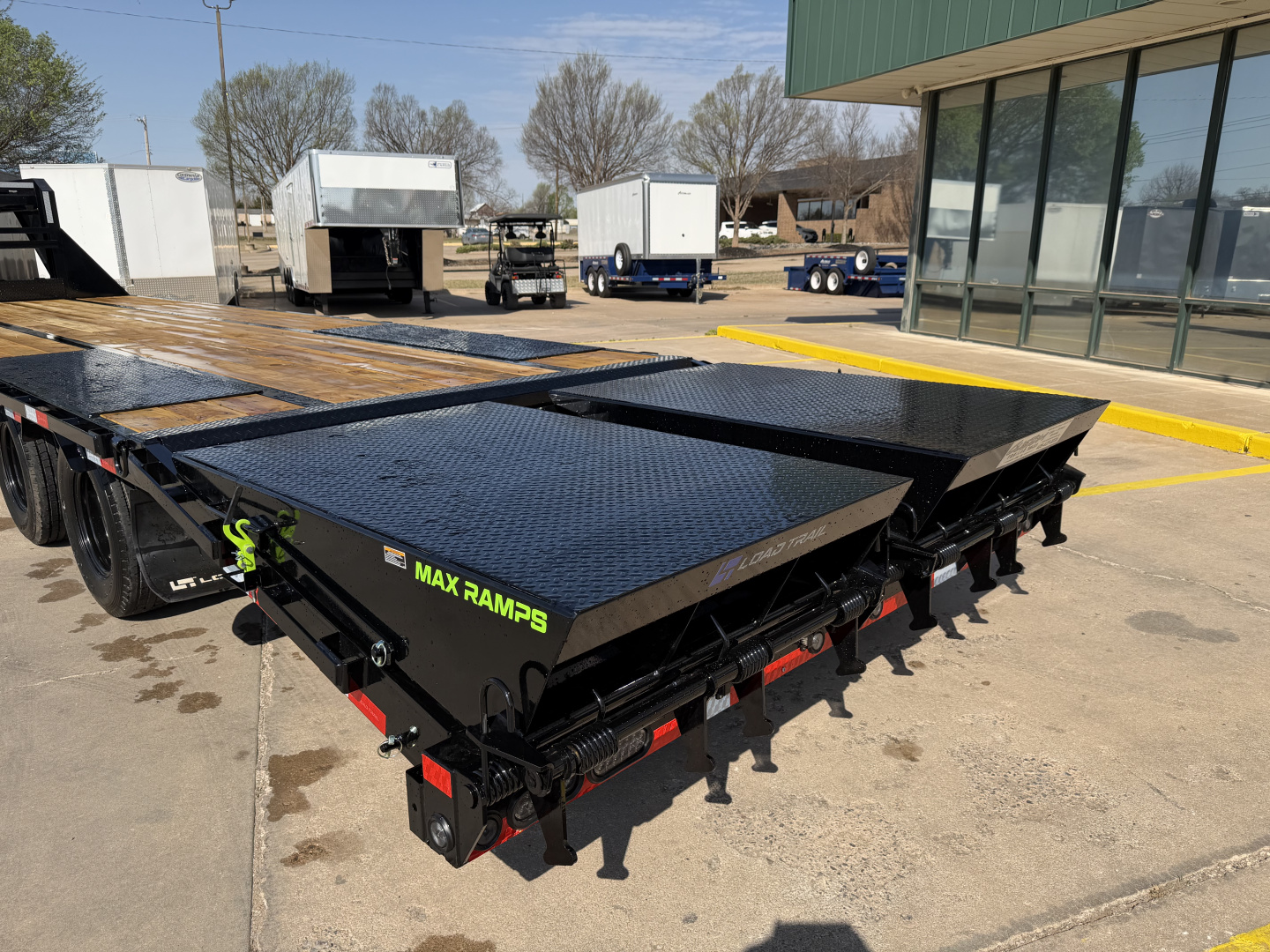 New #380415 2026 LOAD TRAIL GP 32 X 102 DUAL TANDEM LOW-PRO 24K GOOSENECK W/ MAX RAMPS