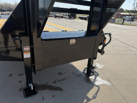 New #380415 2026 LOAD TRAIL GP 32 X 102 DUAL TANDEM LOW-PRO 24K GOOSENECK W/ MAX RAMPS