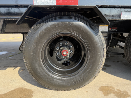 New #380415 2026 LOAD TRAIL GP 32 X 102 DUAL TANDEM LOW-PRO 24K GOOSENECK W/ MAX RAMPS