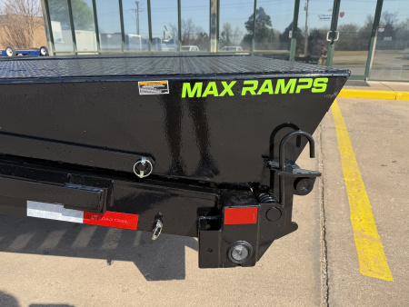 New #380415 2026 LOAD TRAIL GP 32 X 102 DUAL TANDEM LOW-PRO 24K GOOSENECK W/ MAX RAMPS