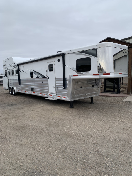 Used 2024 Lakota BH8416SR Horse Trailer