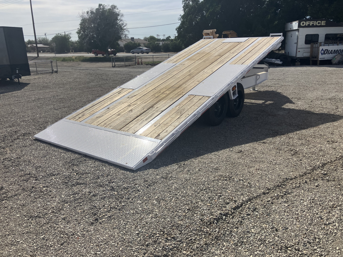 New 2026 Diamond C Trailers DET 207 20X102 Deckover Trailer