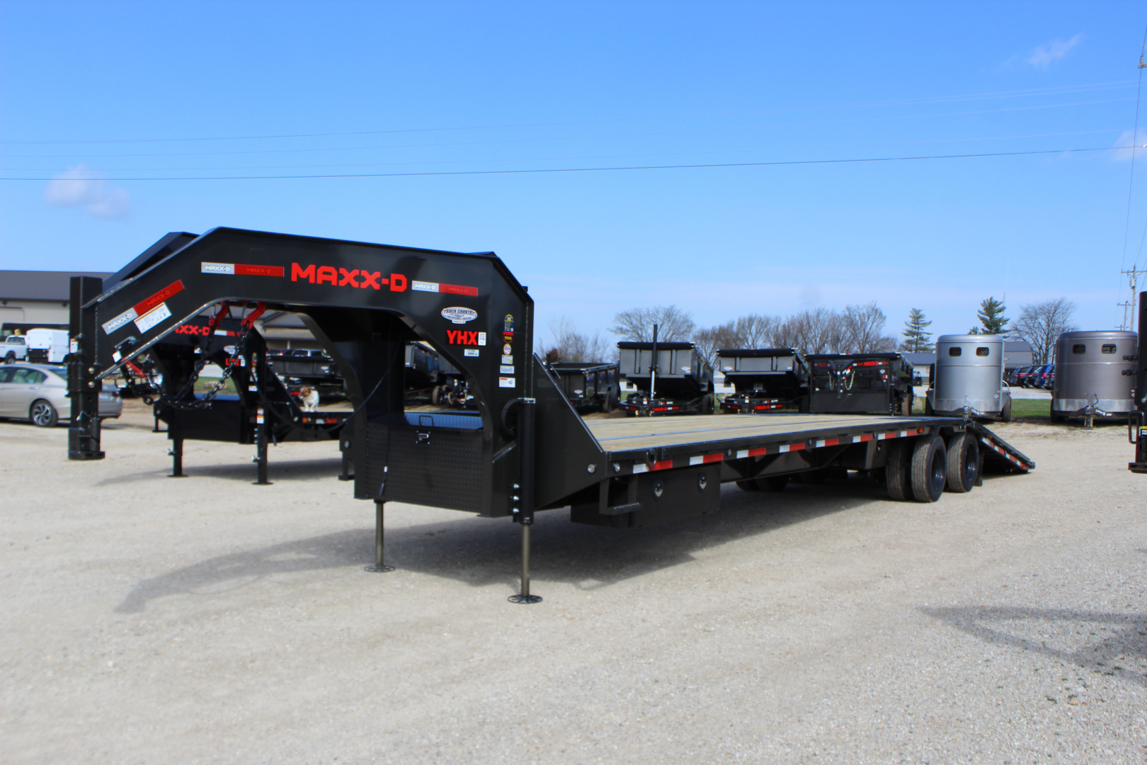 New 2026 MAXX-D YHX 36' Gooseneck Hydraulic Dovetail Trailer