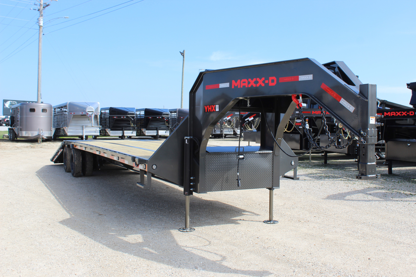 New 2026 MAXX-D YHX 36' Gooseneck Hydraulic Dovetail Trailer