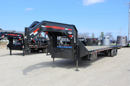 New 2026 MAXX-D YHX 36' Gooseneck Hydraulic Dovetail Trailer