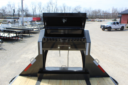 New 2026 MAXX-D YHX 36' Gooseneck Hydraulic Dovetail Trailer