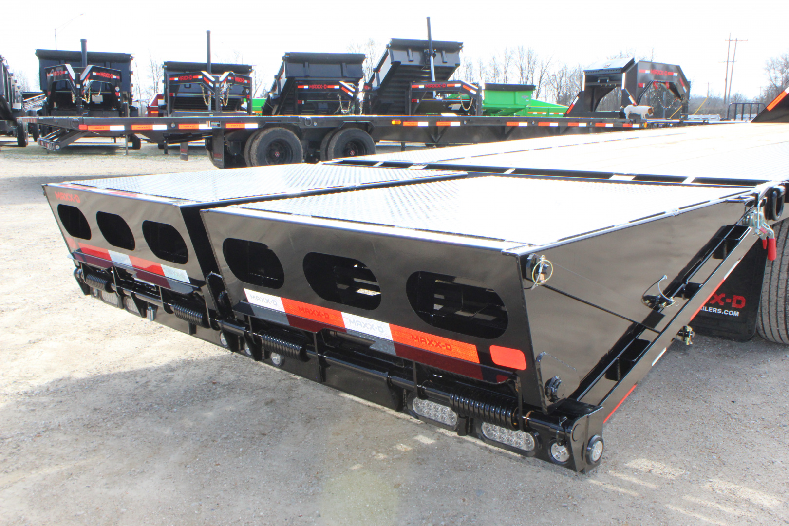 New 2026 MAXX-D LDX 28' Gooseneck Flatbed Trailer