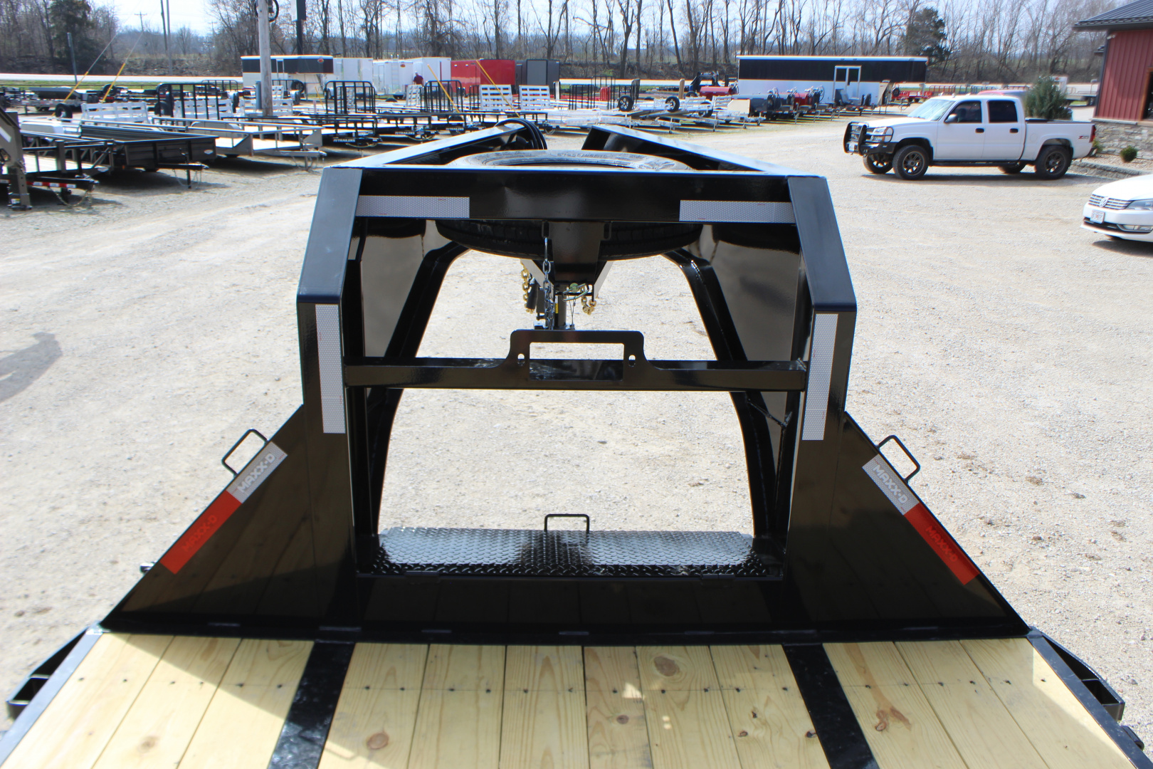 New 2026 MAXX-D LDX 28' Gooseneck Flatbed Trailer