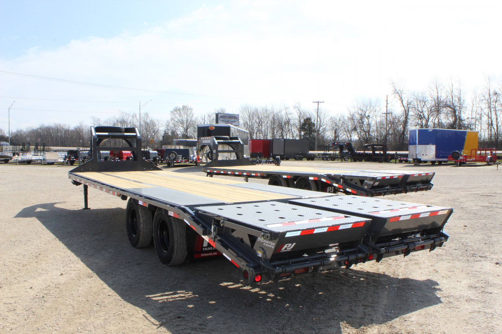 New 2026 PJ Trailers LD 28' Gooseneck Flatbed Trailer
