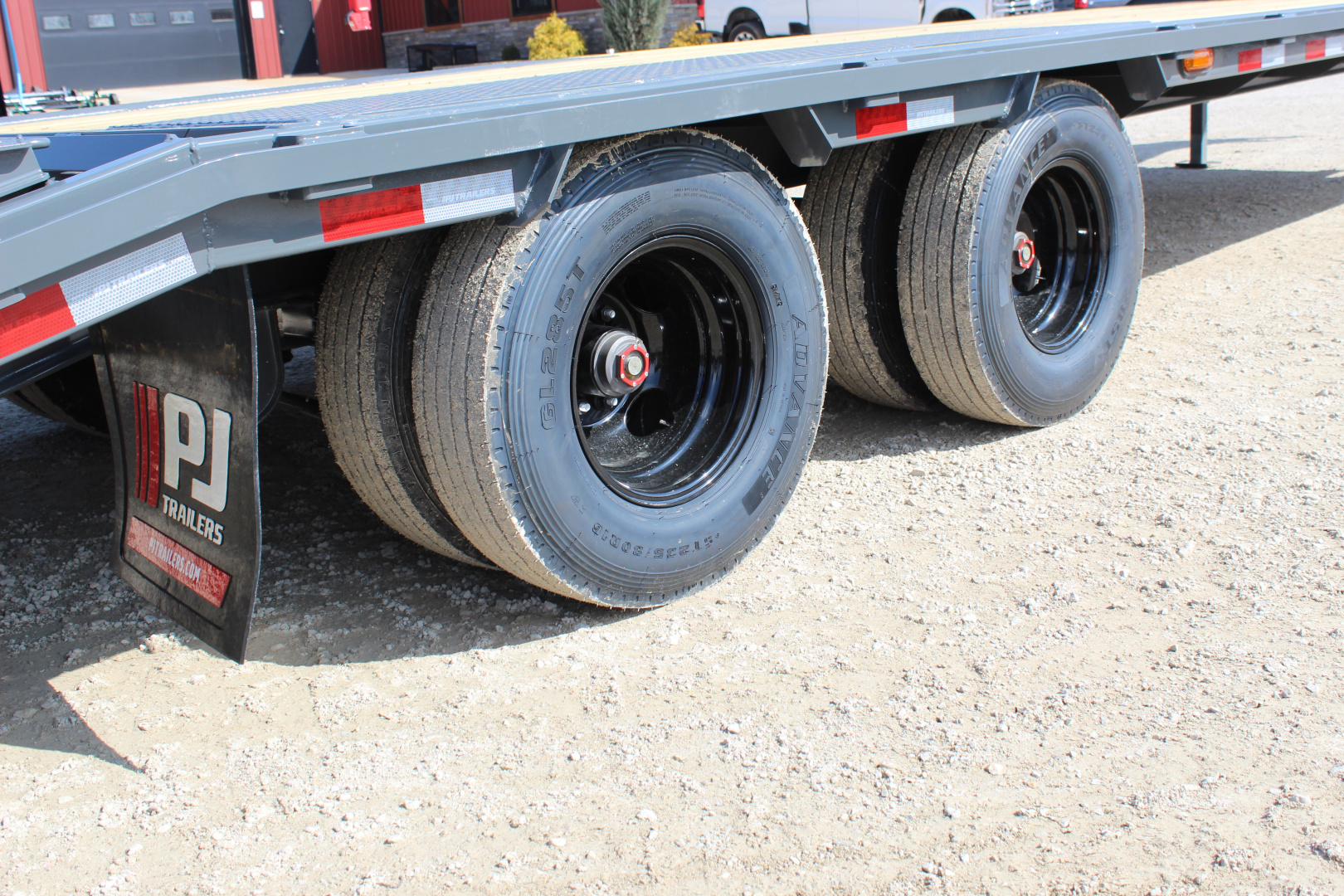 New 2026 PJ Trailers LD 28' Gooseneck Flatbed Trailer