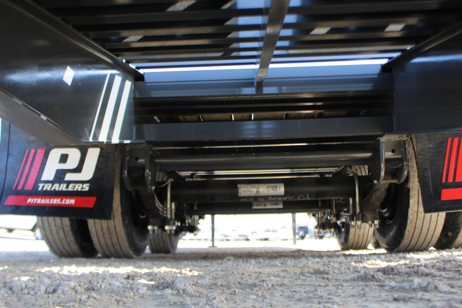 New 2026 PJ Trailers LD 28' Gooseneck Flatbed Trailer