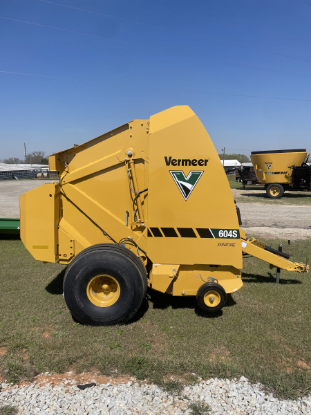 New 2026 Vermeer 604S Signature Hay Baler Hay / Forage