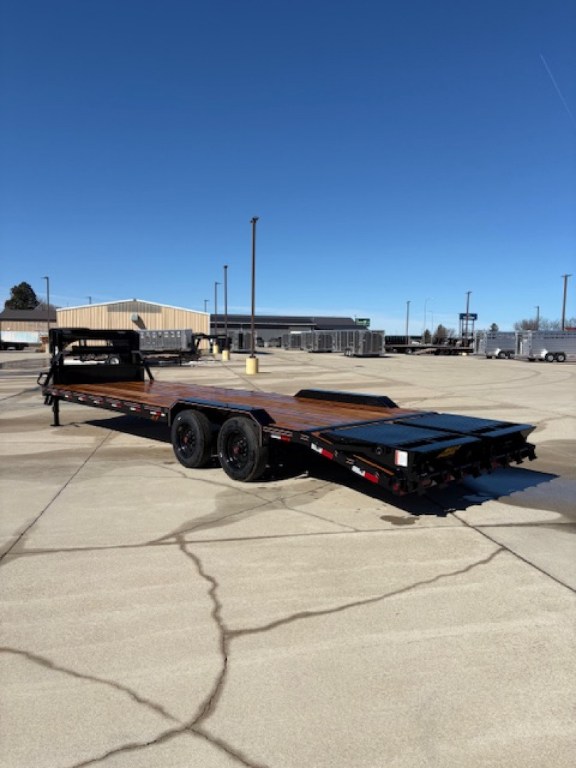 New 2026 Diamond T 28 ft Gooseneck Wide Body 20,000 GVWR