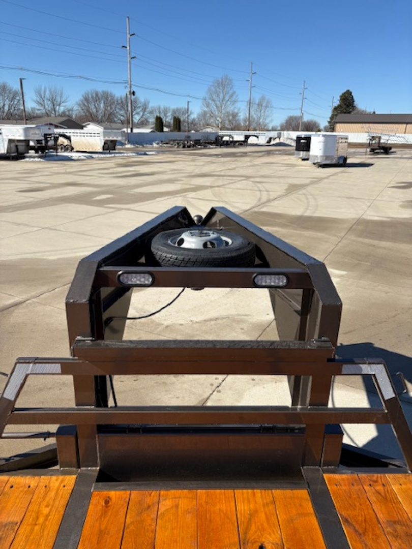 New 2026 Diamond T 32 ft Gooseneck Flatbed 24,000 GVWR