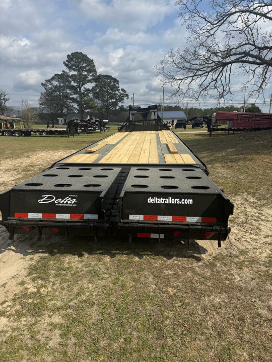 New 2026 Delta Mfg 210GN30 Equipment Trailer