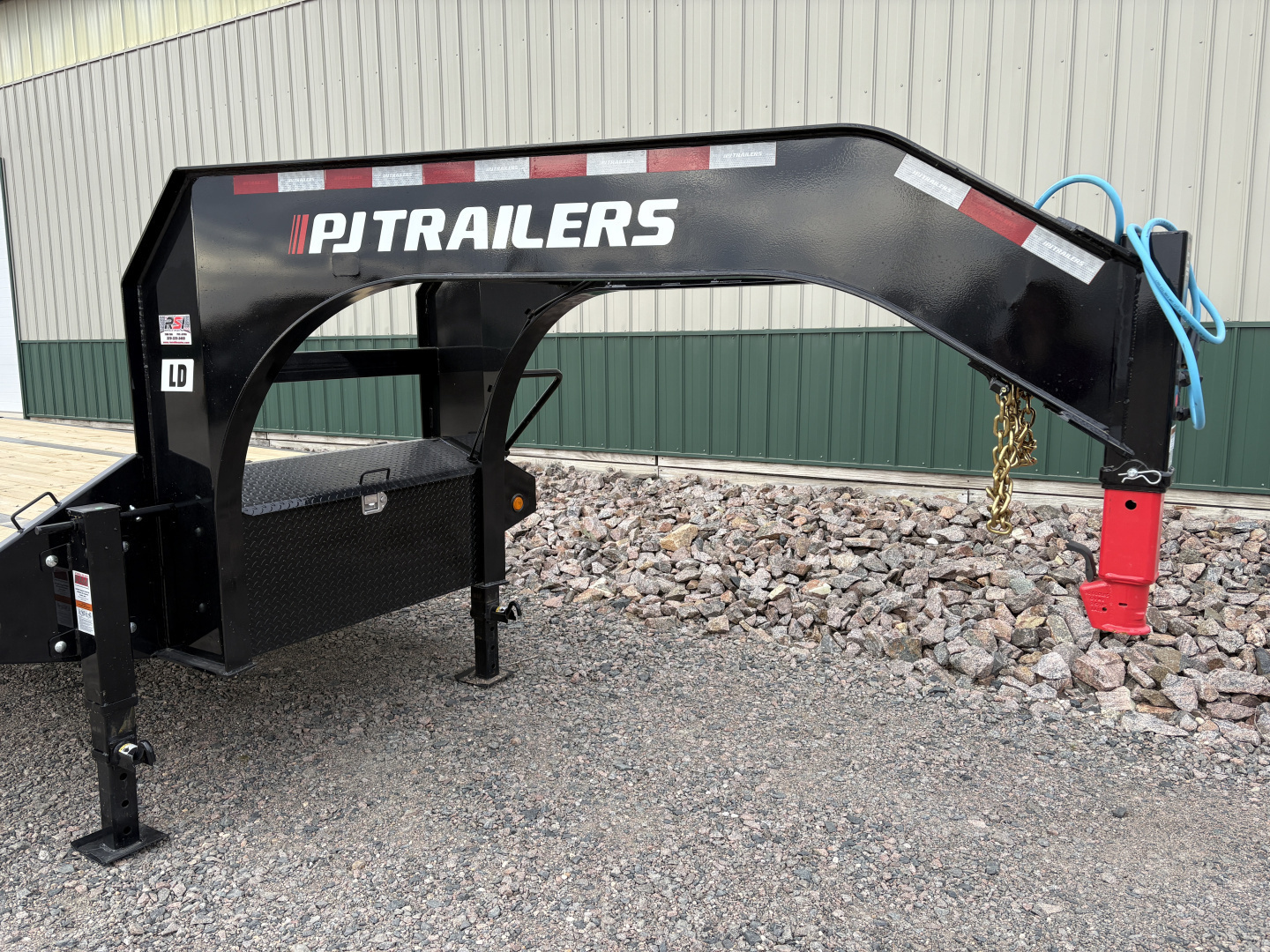 New 2026 26' PJ Low-Pro Gooseneck Flatbed Trailer