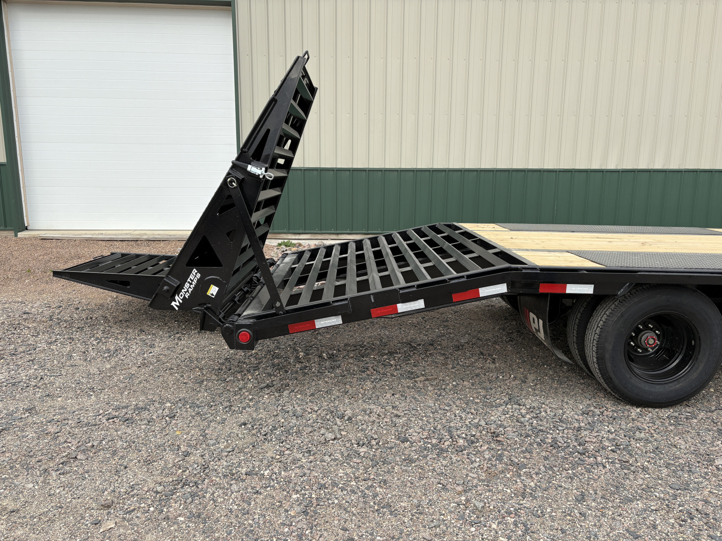 New 2026 26' PJ Low-Pro Gooseneck Flatbed Trailer