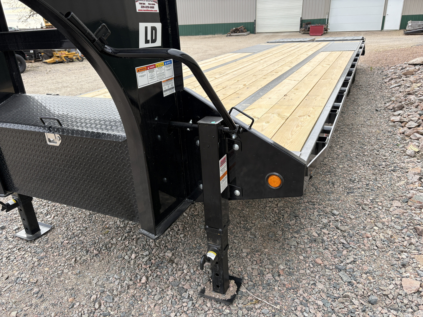 New 2026 26' PJ Low-Pro Gooseneck Flatbed Trailer
