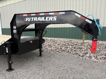 New 2026 26' PJ Low-Pro Gooseneck Flatbed Trailer
