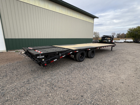 New 2026 26' PJ Low-Pro Gooseneck Flatbed Trailer