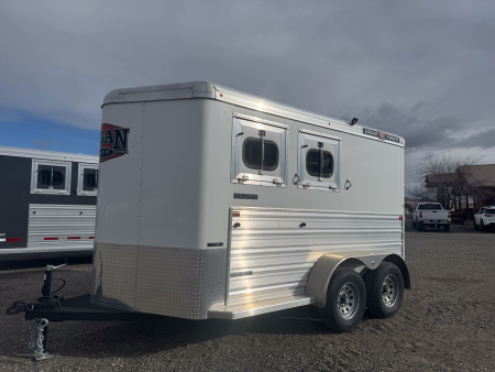 New 2026 Logan Coach 2H Bullseye Horse Trailer